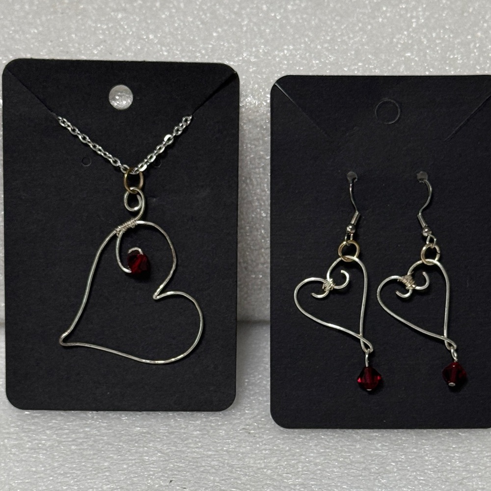 Elegant Silver Heart Necklace and Earring Set with Red Beads - Picture 6 of 9